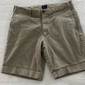 J. Crew Men's Khaki Flat Front Shorts W32